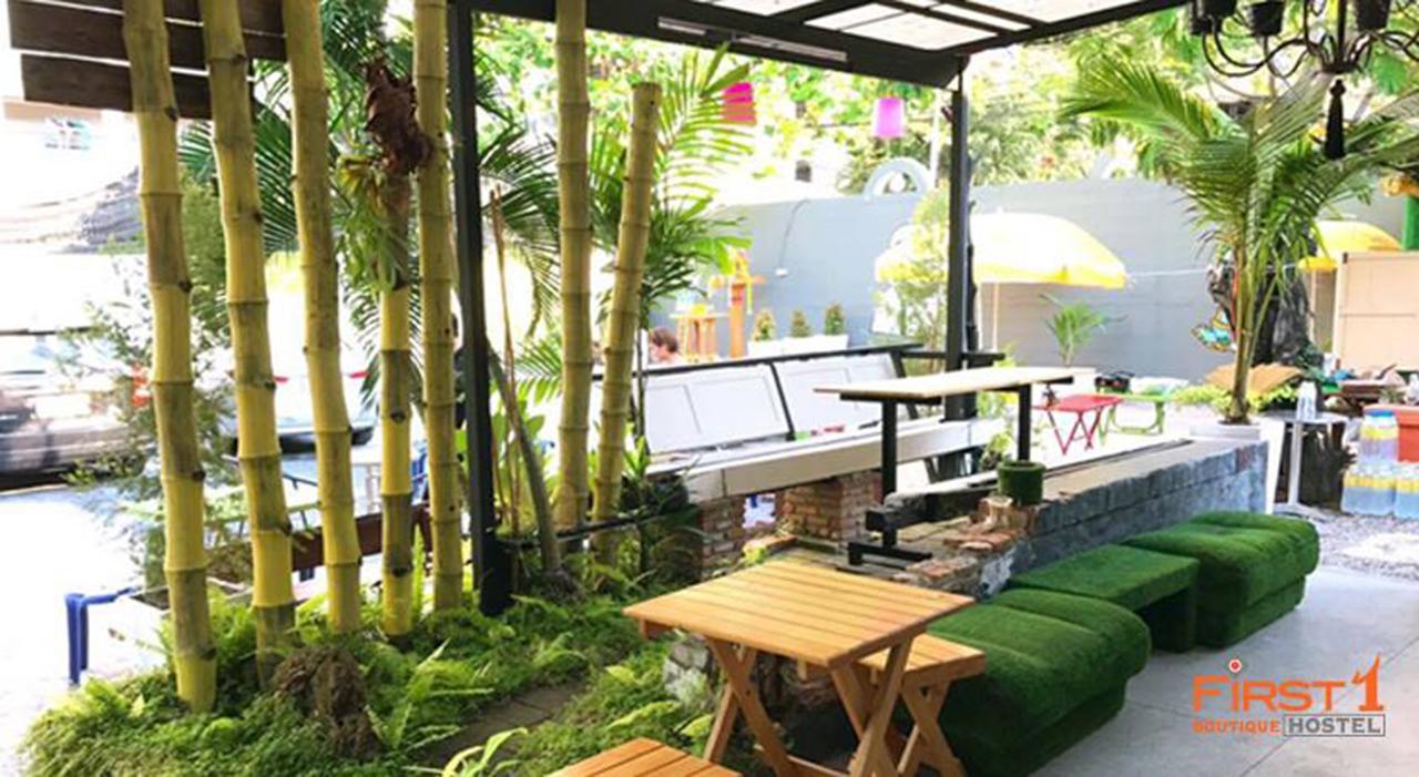 First 1 Boutique Hostel At Sukhumvit 1 Bangkok Dış mekan fotoğraf